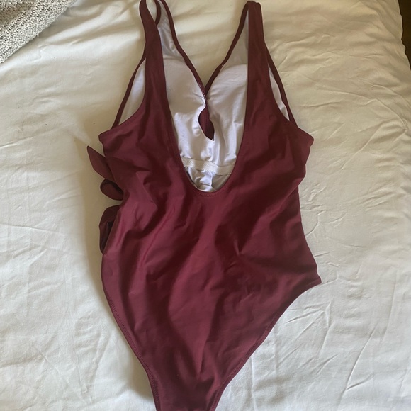 Cupshe maroon tied one piece - Picture 3 of 4